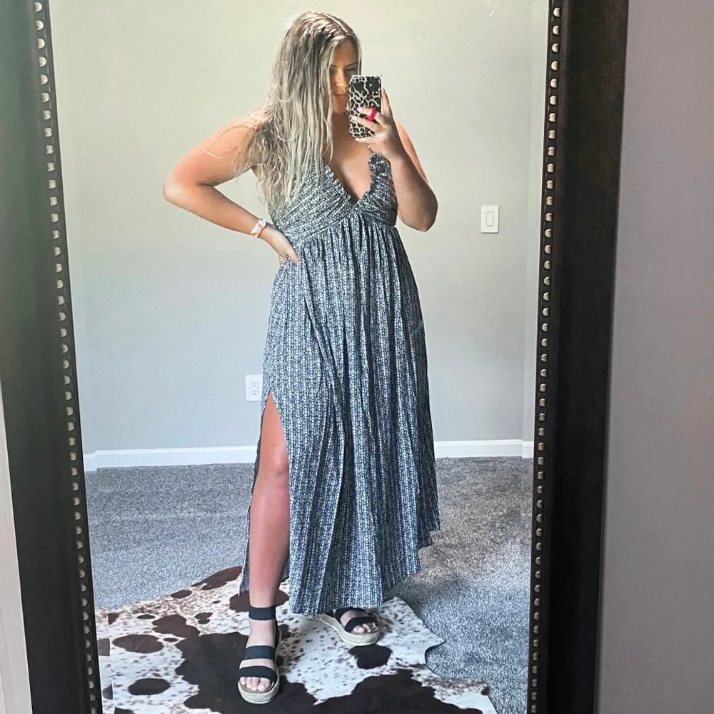 NWT HALTER MAXI DRESS - Picture 1 of 3